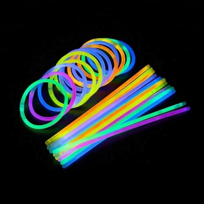 8 polegadas de cores variadas Pulseira de bastão brilhante 50pcs perfeito para festa 2 anos de vida útil