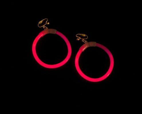 Assorted Colors Glow Earring at for Party Decoration 5*150mm Tempo de brilho 8-12 horas