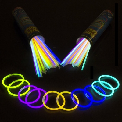 Pulseiras de 8 polegadas de brilho multi-coloradas para a festa do ano